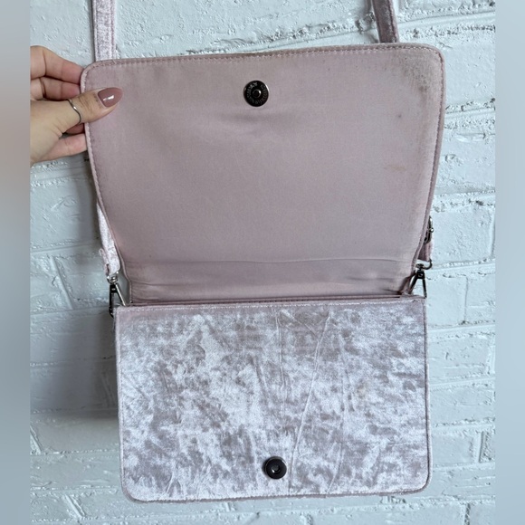 Aldo velvet pink crossbody‎ - Picture 2 of 5
